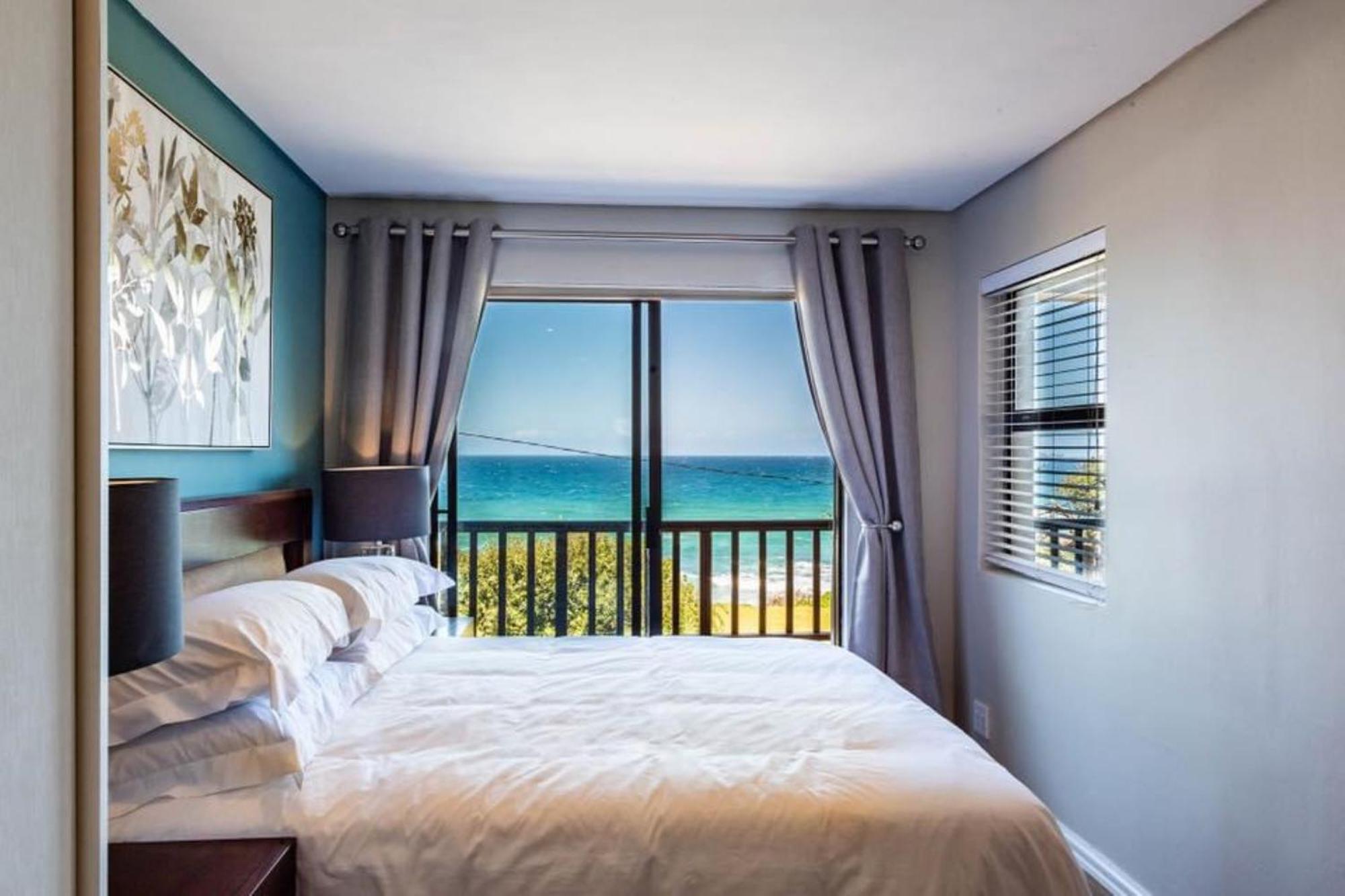 6 Dolphin Views La Mercy Beachfront Apartment Luaran gambar